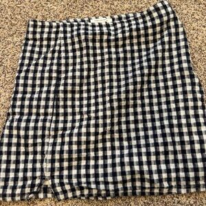 American Eagle Black And White Checkered Skirt